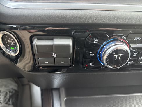 New 2026 GMC Sierra 1500 SLT w/ SLT Premium Plus Package image 28