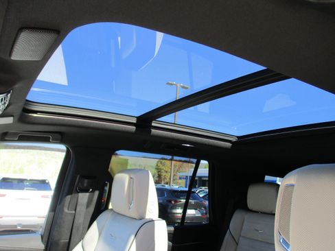 Used 2023 Cadillac Escalade Sport w/ LPO, ONYX Package AWD/4WD image 12