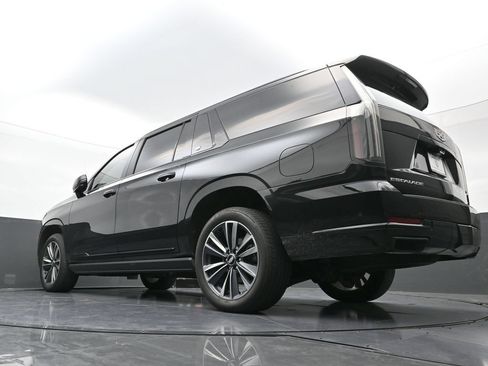 Used 2025 Cadillac Escalade ESV Sport w/ Touring Package AWD/4WD image 26