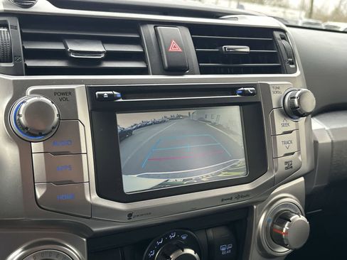 Used 2018 Toyota 4Runner SR5 Premium image 22