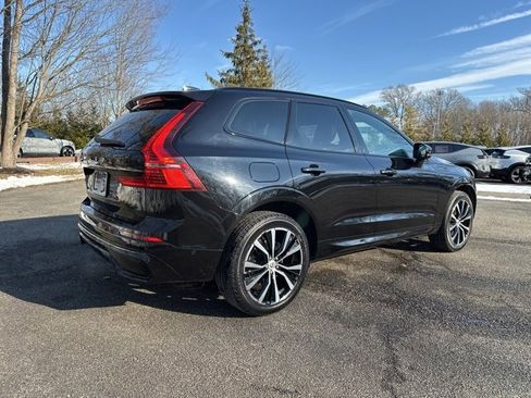 Certified 2023 Volvo XC60 B5 Plus w/ Climate Package image 9