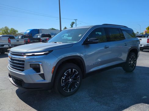 New 2026 Chevrolet Traverse LT w/ Sun and Wheel Package image 8