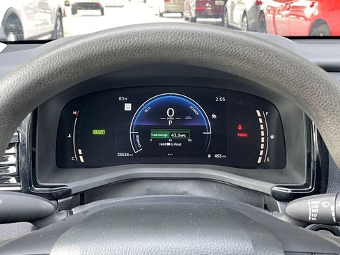 Used 2025 Toyota Camry LE image 39