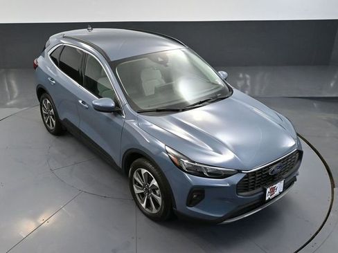 Used 2025 Ford Escape Platinum image 56