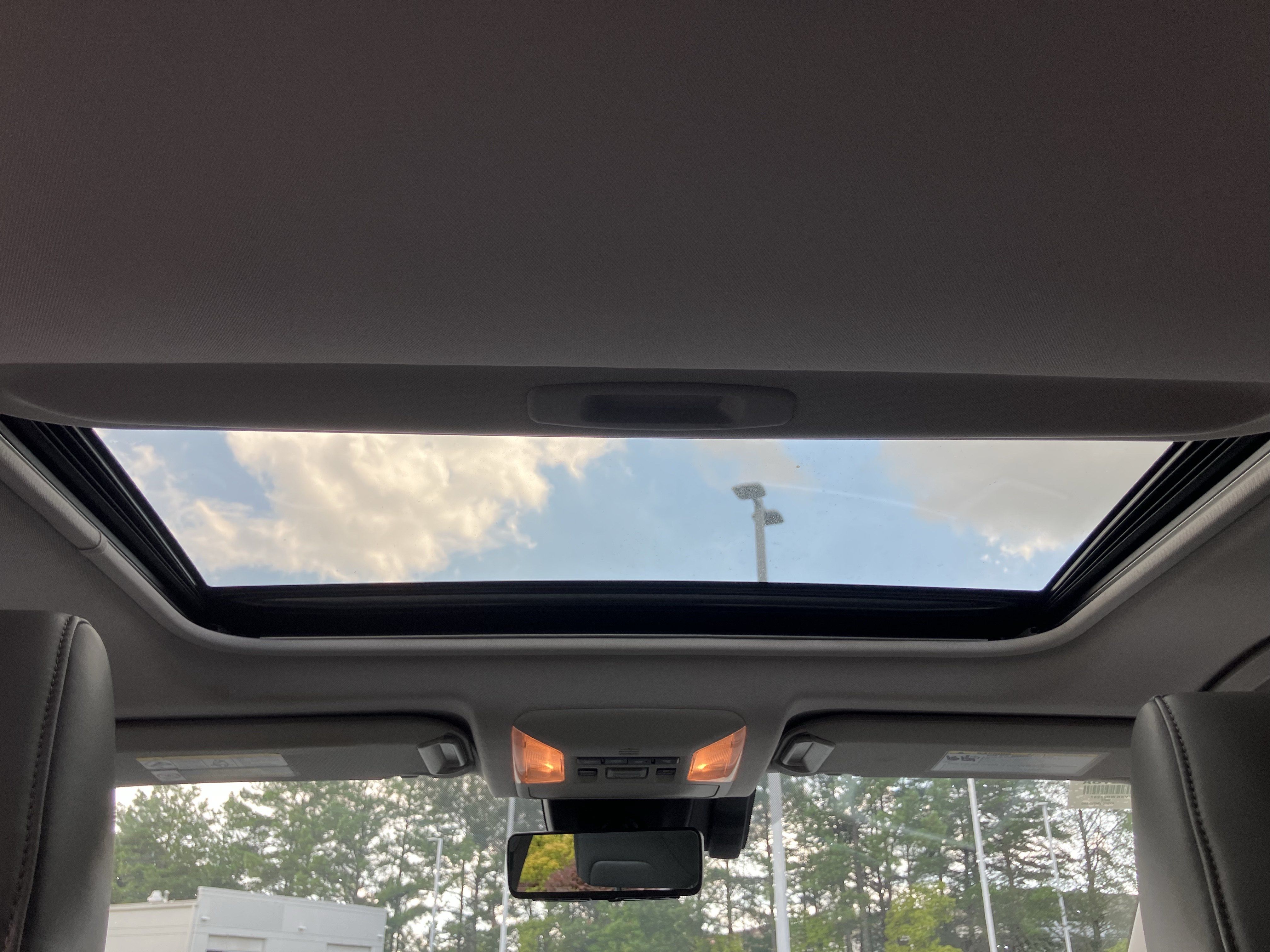 Used 2019 Toyota RAV4 Limited w/ Limited Grade Weather Package AWD/4WD image 30