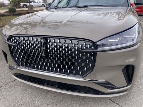 New 2025 Lincoln Aviator Black Label image 10