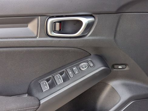 Used 2025 Honda Civic Sport image 12