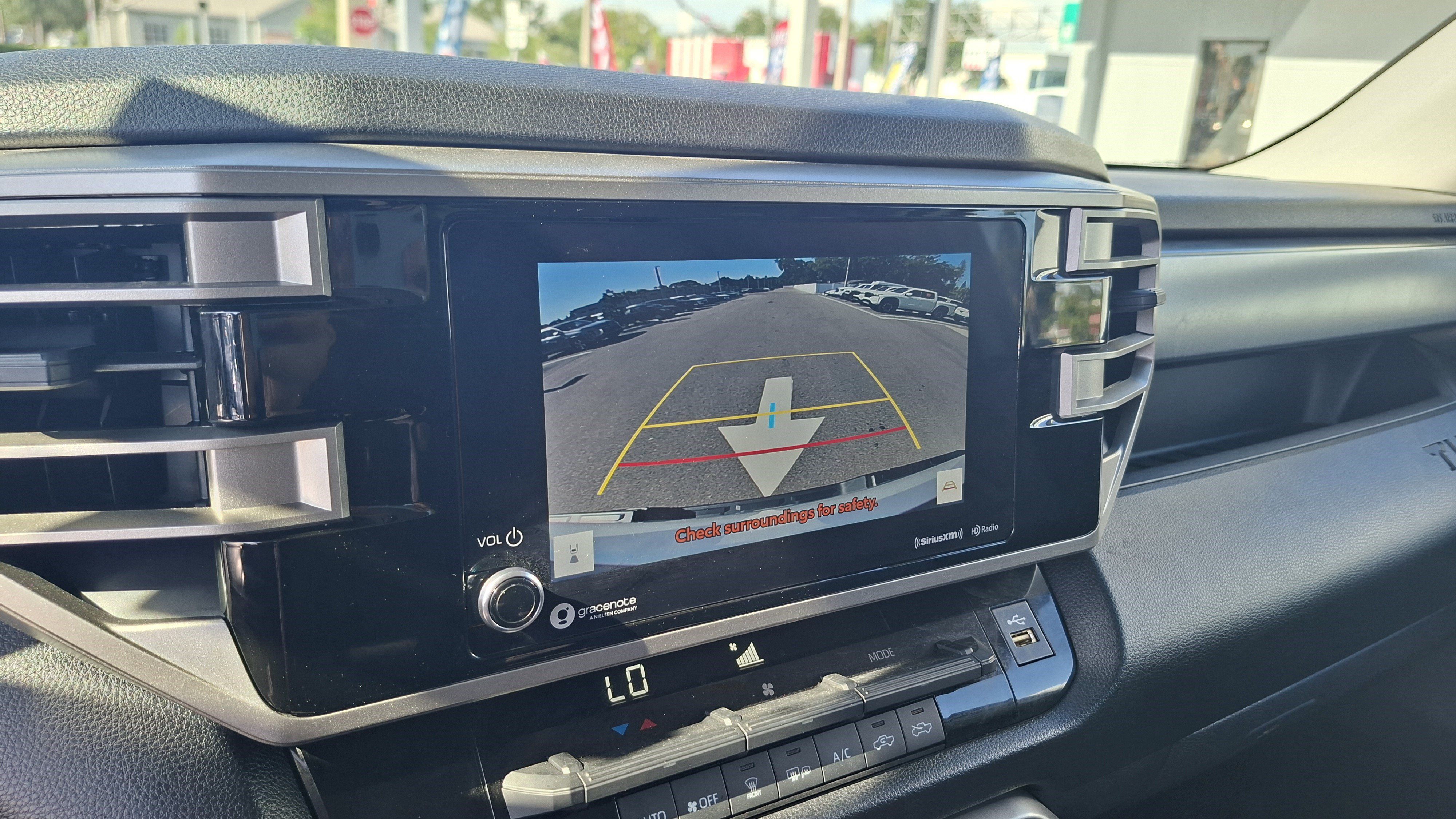 Used 2022 Toyota Tundra SR5 AWD/4WD image 13