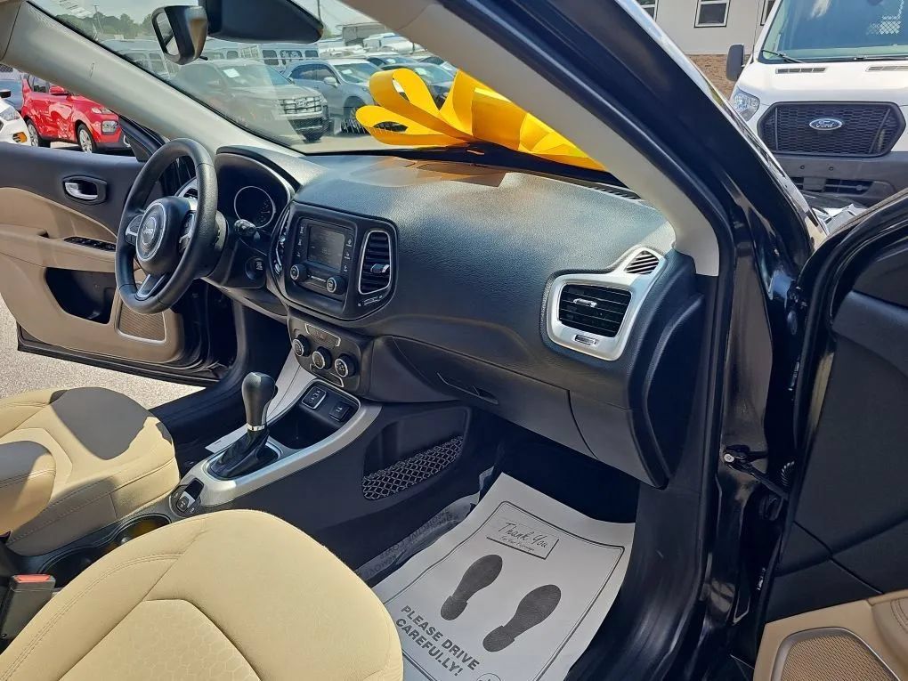 Used 2018 Jeep Compass Sport FWD image 20