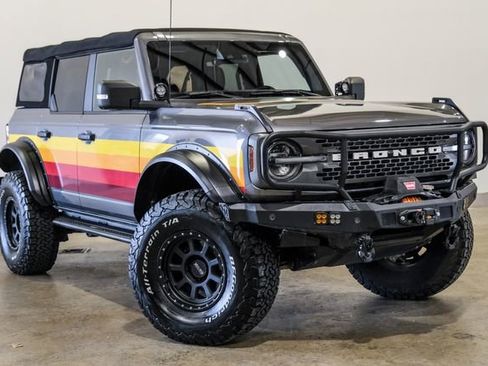 Used 2021 Ford Bronco Badlands image 4