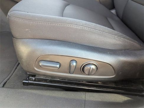 Used 2022 Chevrolet Malibu LT image 24