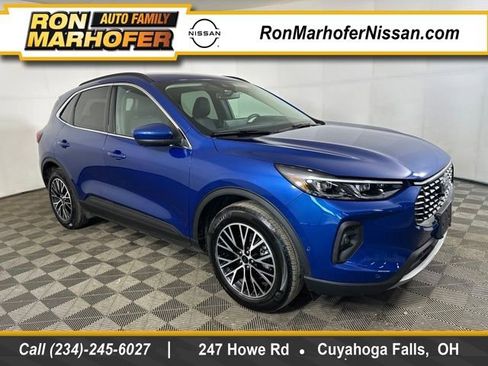 Used 2023 Ford Escape SE w/ PHEV Premium Package FWD image 1