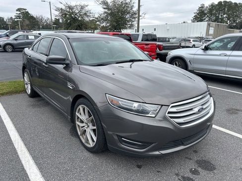 Used 2016 Ford Taurus SEL w/ Equipment Group 201A image 3