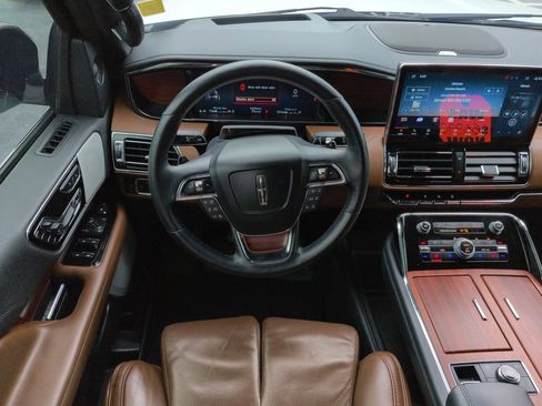Used 2022 Lincoln Navigator L Reserve AWD/4WD image 17