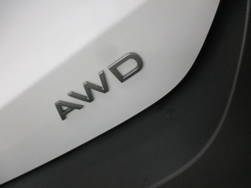 New 2026 Nissan Kicks SV w/ SV Premium Package AWD/4WD image 9