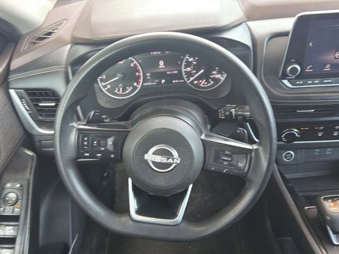 Used 2023 Nissan Rogue S AWD/4WD image 9
