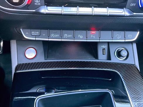 Used 2022 Audi SQ5 Prestige w/ Prestige Package image 24