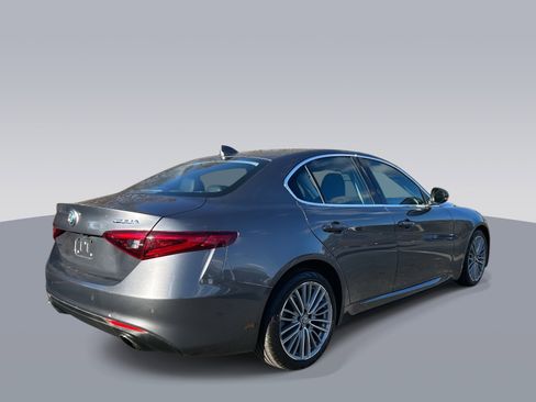 Used 2017 Alfa Romeo Giulia Ti w/ TI Performance Package image 3