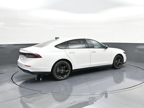 New 2025 Honda Accord SE image 13