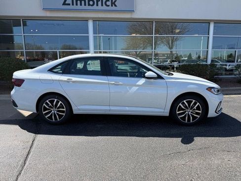 New 2026 Volkswagen Jetta SE FWD image 2
