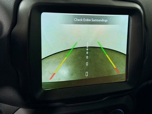 Used 2023 Jeep Renegade Latitude image 14