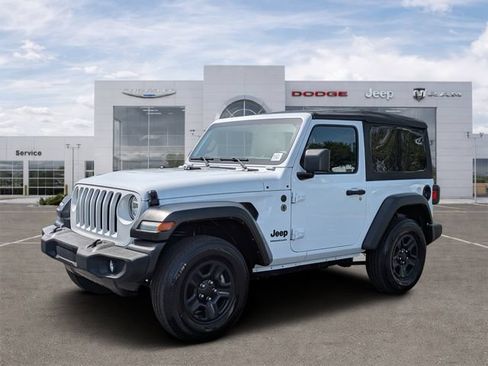 Used 2022 Jeep Wrangler Sport AWD/4WD image 5
