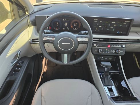 New 2026 Hyundai Tucson SE FWD image 13