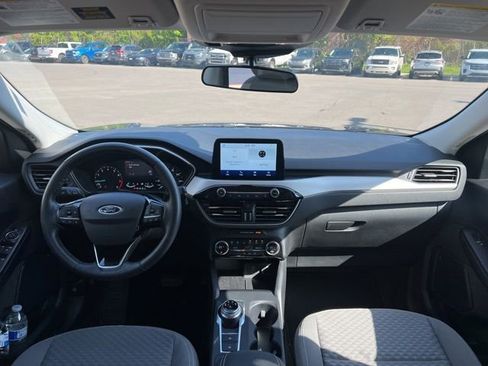 Used 2021 Ford Escape SE w/ SE Sport Appearance Package AWD/4WD image 19