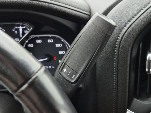 Used 2022 GMC Sierra 1500 SLT image 24