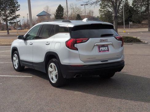 Used 2018 GMC Terrain SLE w/ Driver Convenience Package image 8