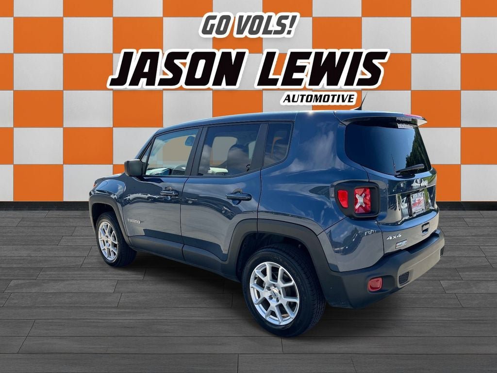Used 2023 Jeep Renegade Latitude AWD/4WD image 5