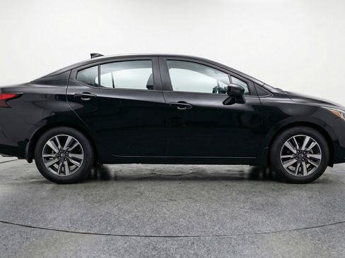 Used 2025 Nissan Versa SV FWD image 11