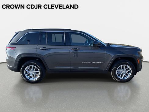 New 2025 Jeep Grand Cherokee Laredo X w/ Luxury Tech Group I image 3