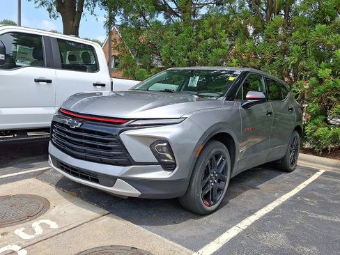 Used 2023 Chevrolet Blazer LT AWD/4WD image 1