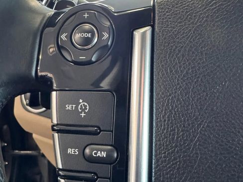 Used 2016 Land Rover LR4 HSE LUX image 33