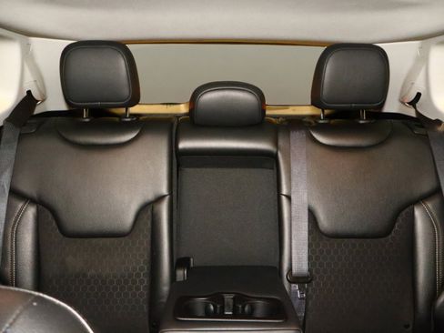 Used 2019 Jeep Compass Latitude w/ Safety & Security Group image 20