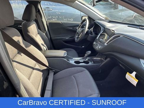 Used 2022 Chevrolet Malibu LT FWD image 2