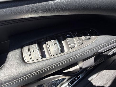 Used 2013 INFINITI JX35 AWD w/ Premium Pkg image 12
