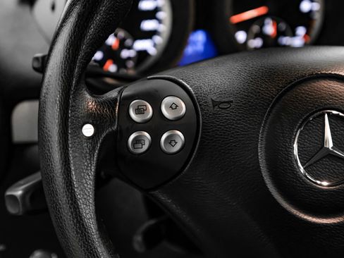 Used 2006 Mercedes-Benz SLK 55 AMG image 12