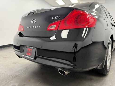Used 2011 INFINITI G37 4dr x AWD w/ Premium Pkg image 17