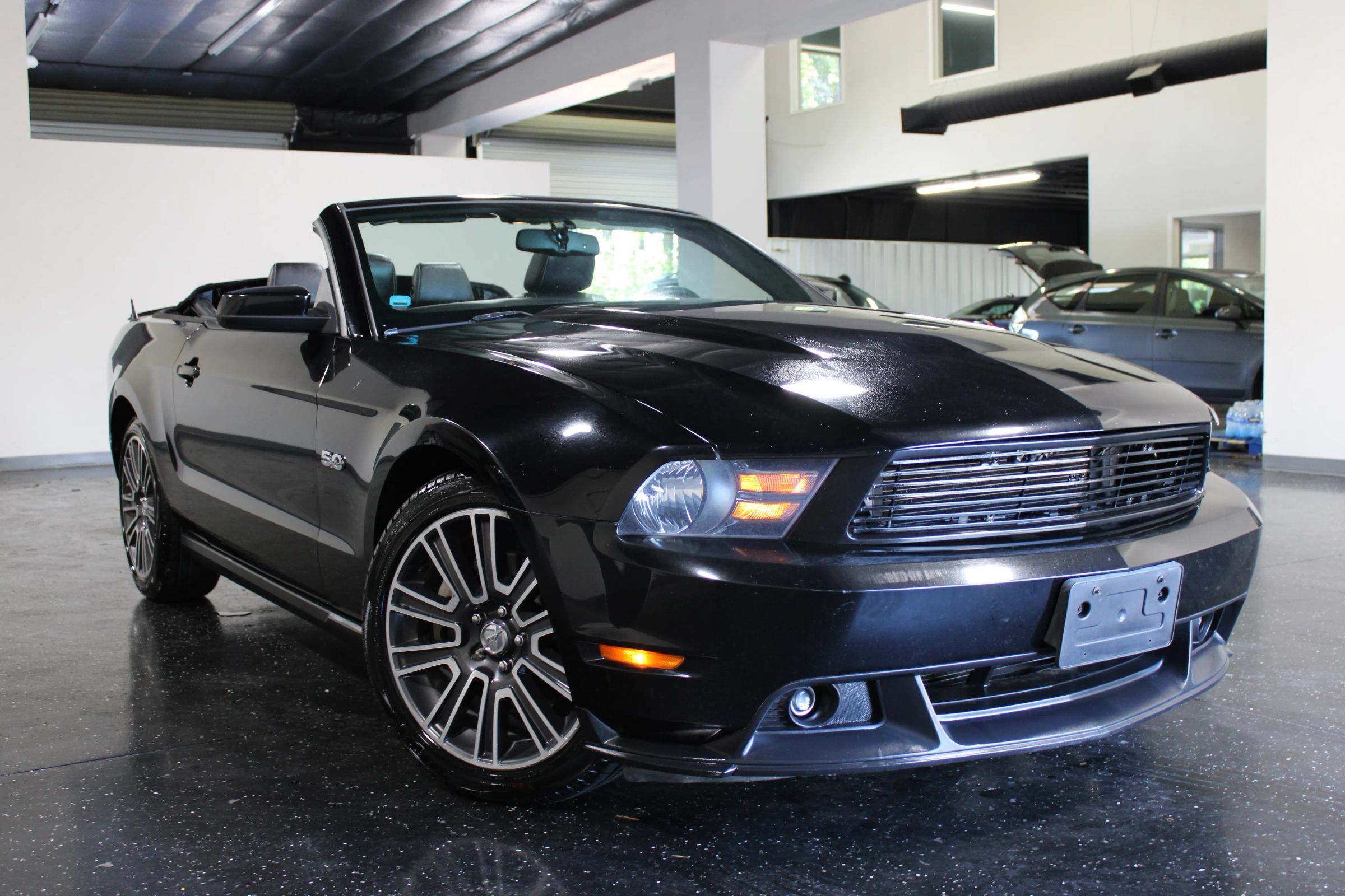 Used 2011 Ford Mustang GT Premium w/ Comfort Pkg RWD image 54