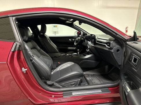 Used 2025 Ford Mustang GT Premium RWD image 21