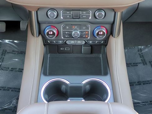 Used 2022 Chevrolet Tahoe High Country image 26