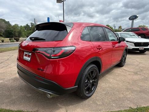 New 2027 Honda HR-V Sport image 4