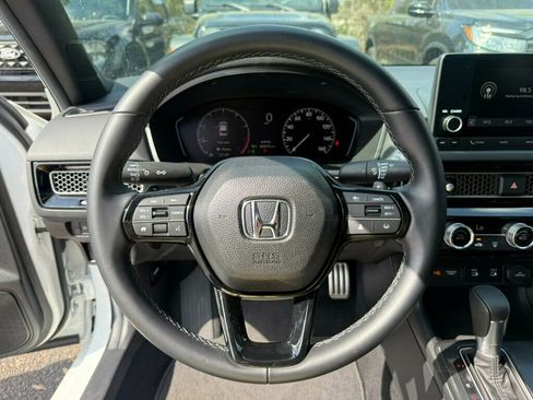 Used 2025 Honda Civic Sport image 5