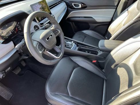 Used 2025 Jeep Compass Limited AWD/4WD image 25