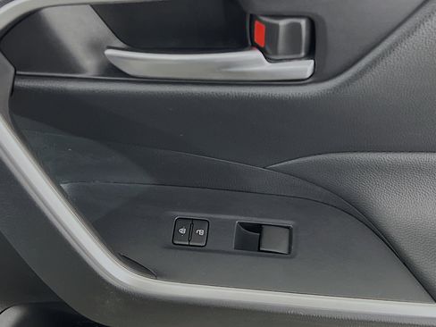 Used 2020 Toyota RAV4 XLE w/ Convenience Package image 32