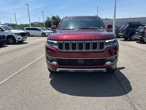 Used 2022 Jeep Wagoneer Series II AWD/4WD image 2