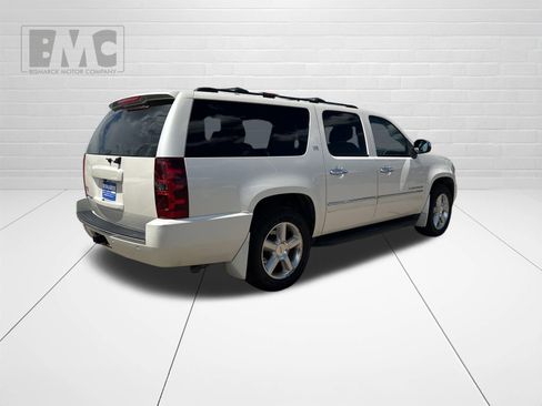 Used 2013 Chevrolet Suburban LTZ AWD/4WD image 3