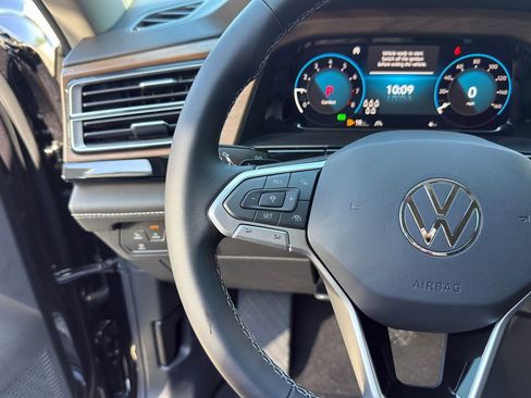 New 2026 Volkswagen Atlas SE FWD image 19